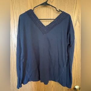 Boutique Blue v-neck long sleeve shirt